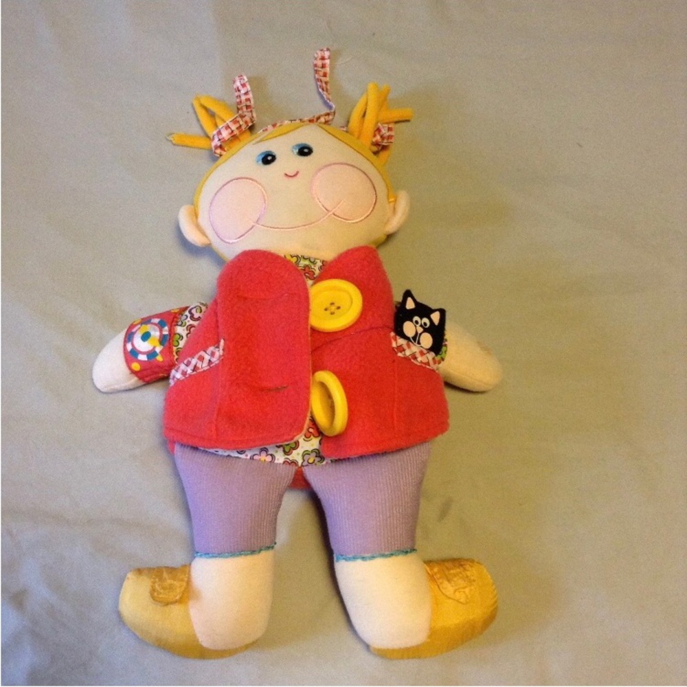 2001 Playskool Dressy Bessy 15” Plush Doll